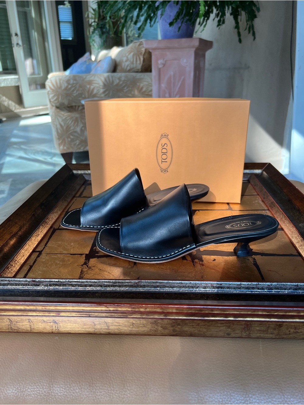 Tod's Black Leather Slip-On Kitten Heel Mules with Contrast Stitching